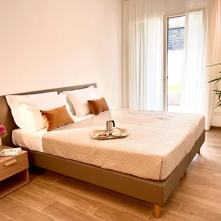 Stella's Place Apartment *
