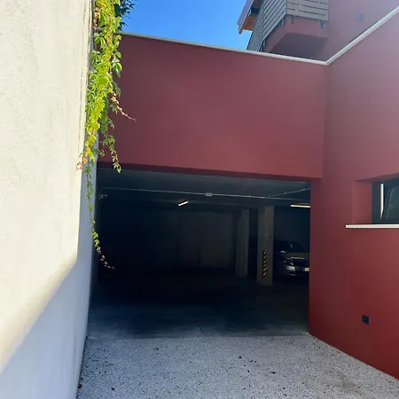 Stella's Place Apartment *